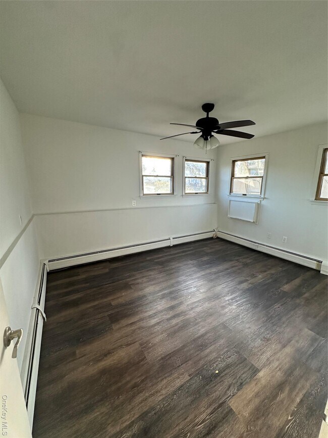 Foto del edificio - 11 Brush Ct