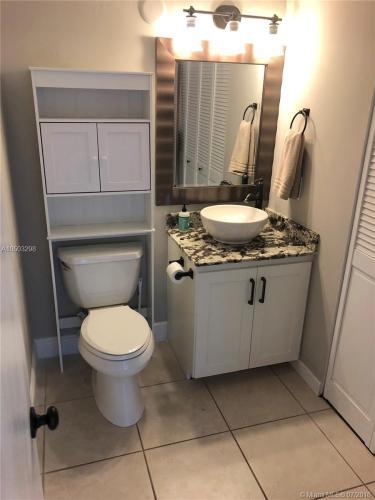 Foto del edificio - 8164 Thames Blvd