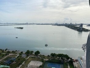 Building Photo - 1750 N Bayshore Dr
