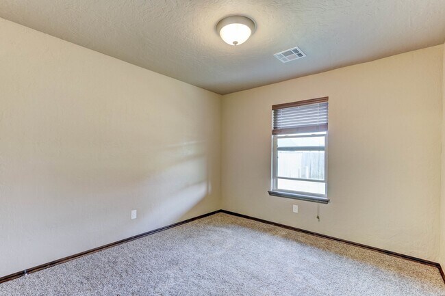 Foto del edificio - 920 SW 13th St