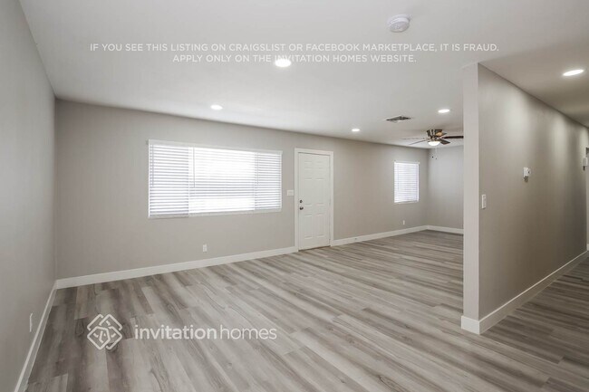 Building Photo - 2305 Saber Dr