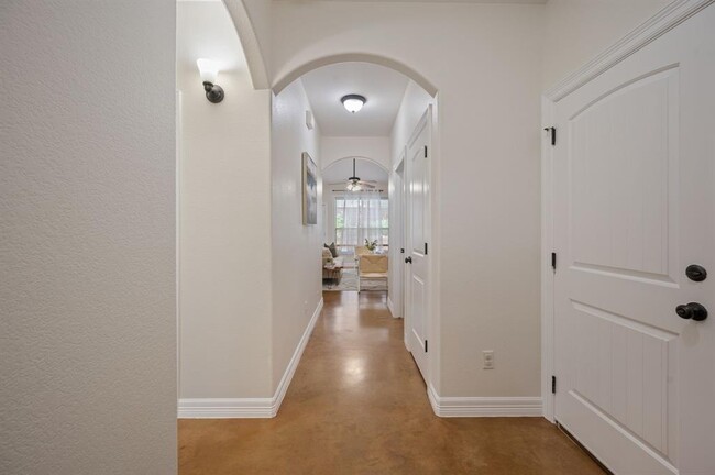 Foto del edificio - 10106 Sandy Beach Rd