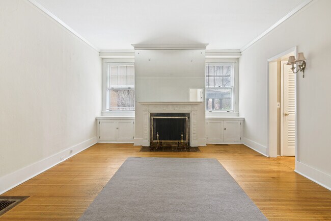 Building Photo - 73 Oliver St