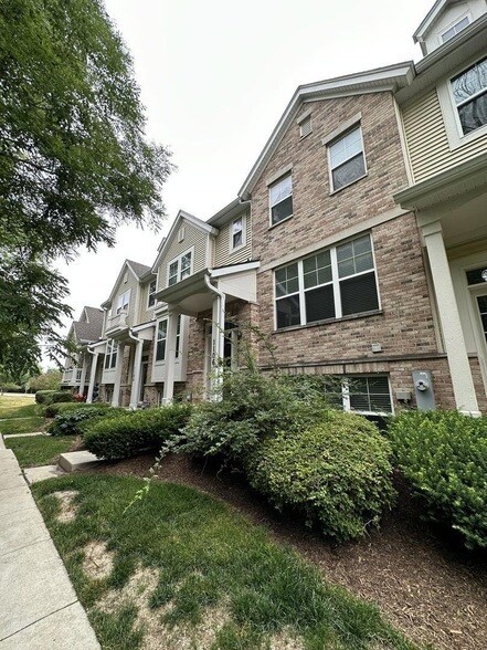Building Photo - 1106 Tuscany Dr