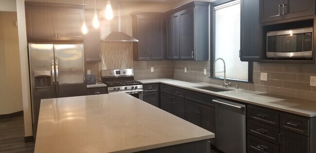 Foto del edificio - 4 Bedroom 3 Bath with Bedroom on the main Floor in Bothell