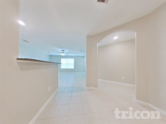 Foto del edificio - 540 Red Dusk Paint Dr