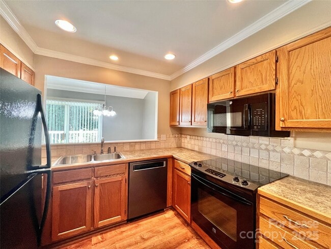 Building Photo - 9476 S Vicksburg Park Ct