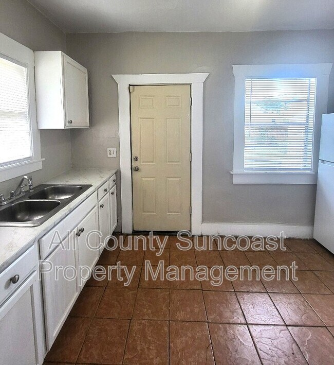 Foto del edificio - 1042 8th Ave S