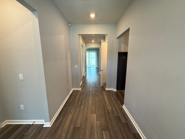 Foto del edificio - 12970 Brookside Moss Dr