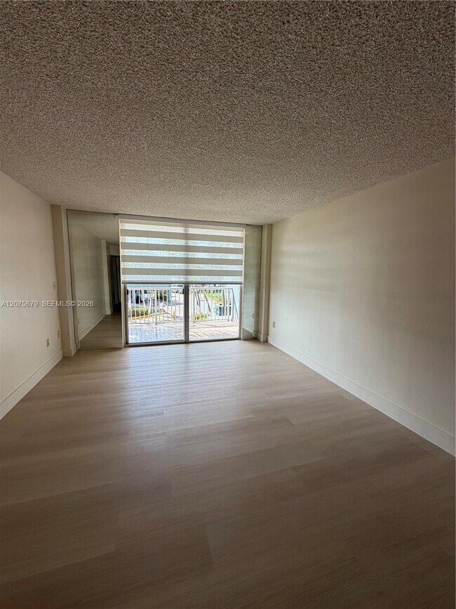 Foto del edificio - 1800 NW 24th Ave