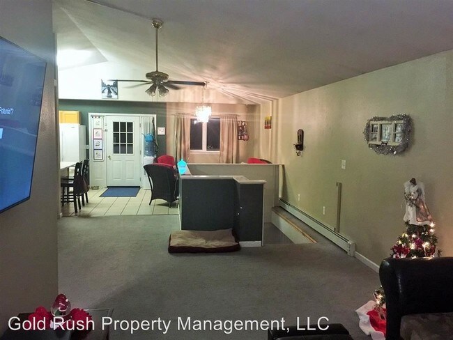 Building Photo - 1795 Christine Dr