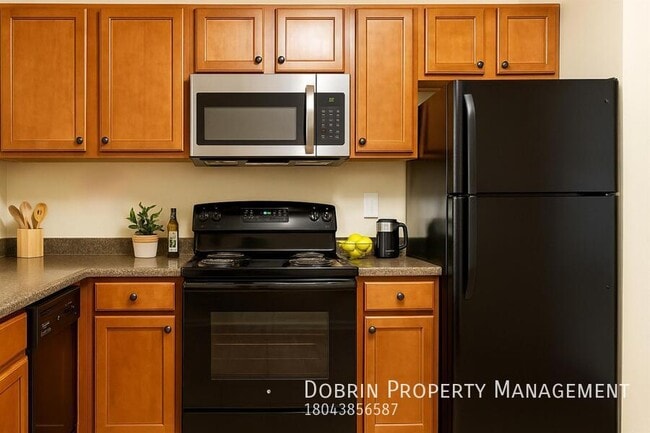 Photo - 1805 W Moore St House