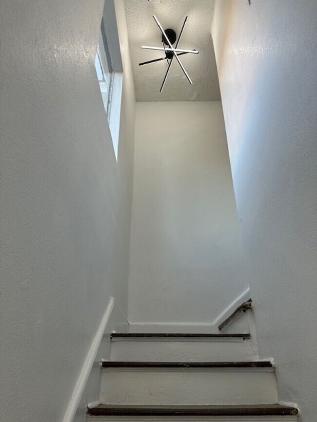 Building Photo - JP - Early