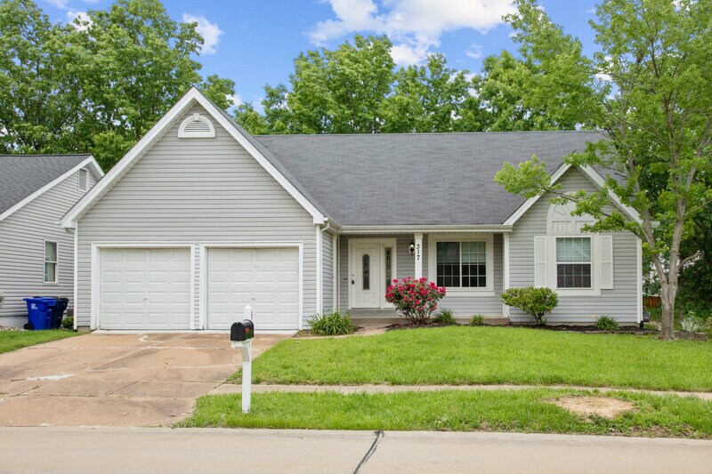 Primary Photo - 317 Oak Park Village Dr