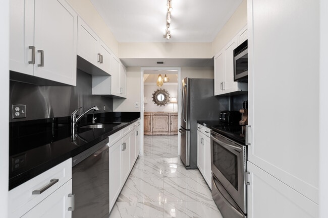 Foto del edificio - 5550 N Ocean Dr