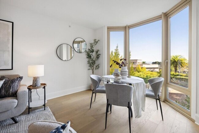 Building Photo - 2BR/2BA Remodeled Condo in the Towers! NEW...