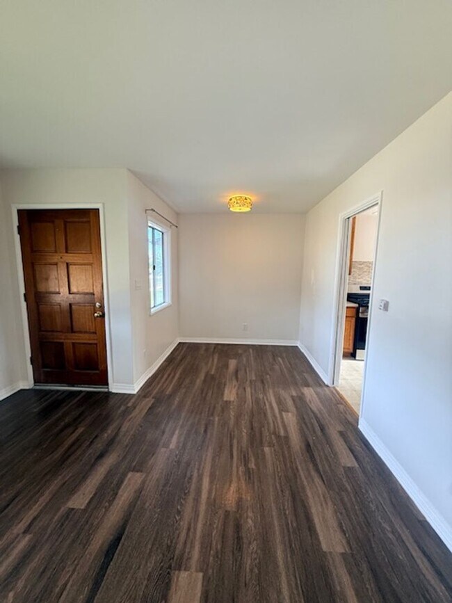 Foto del edificio - Lovely house with a large backyard