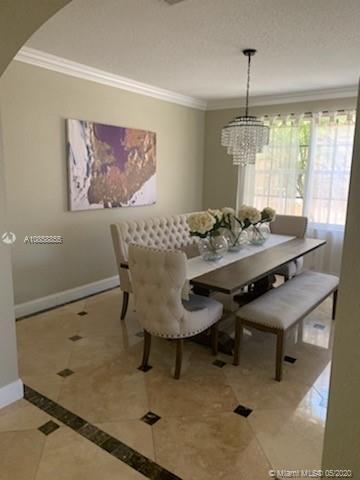 Foto del edificio - 2455 Greenbrier Ct