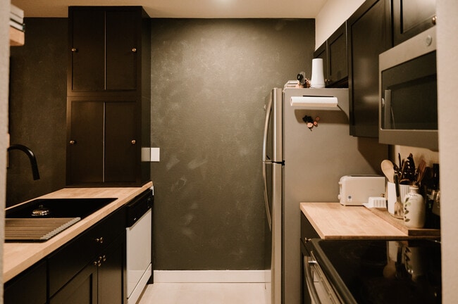 Foto del edificio - 444 S Kittredge St