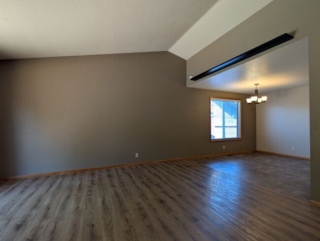 Building Photo - Wonderful 3-Bedroom, 2-Bath Home With Large Yard & A/C!