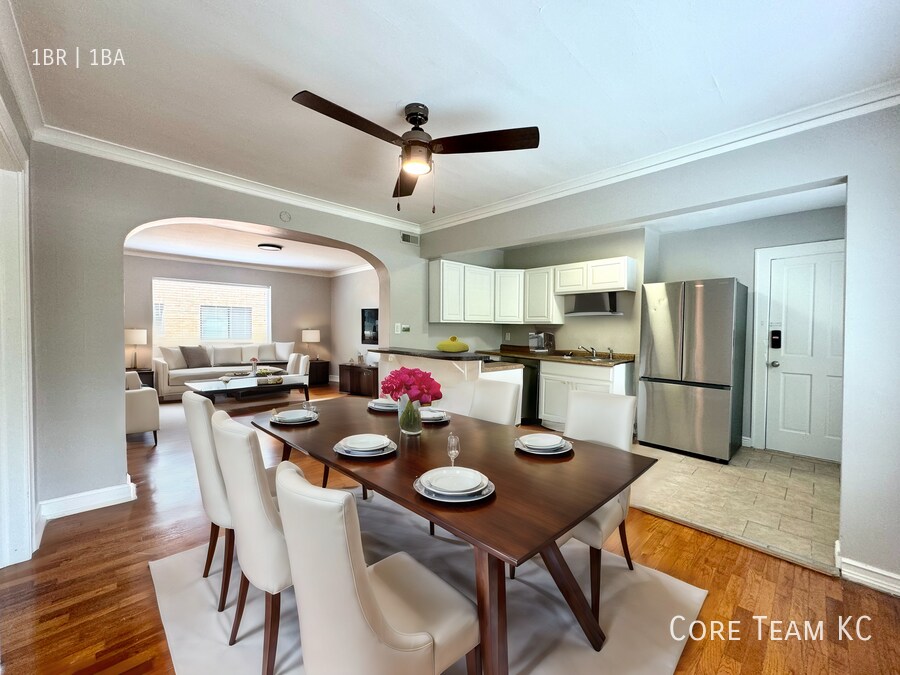 4511 Roanoke Pkwy Unit 45133, Kansas City, MO 64111 Room for Rent in