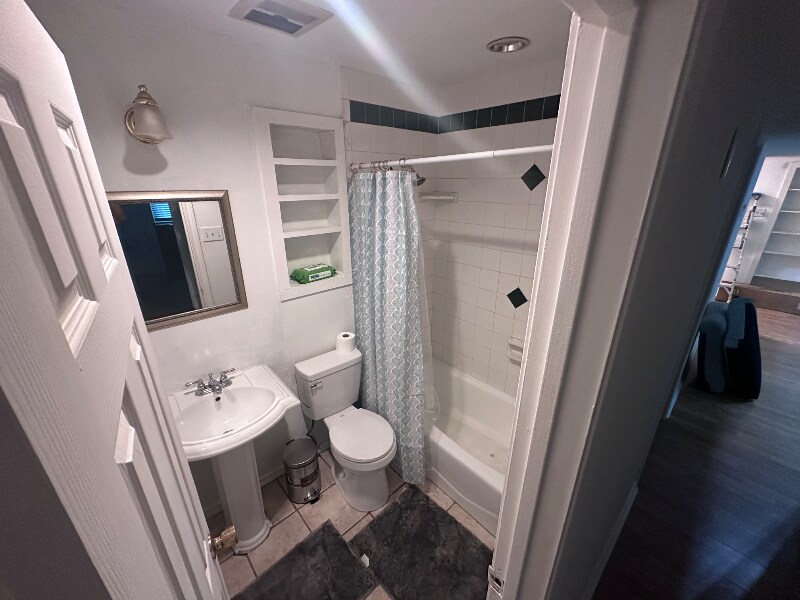 Foto del edificio - 1017 Heritage Dr