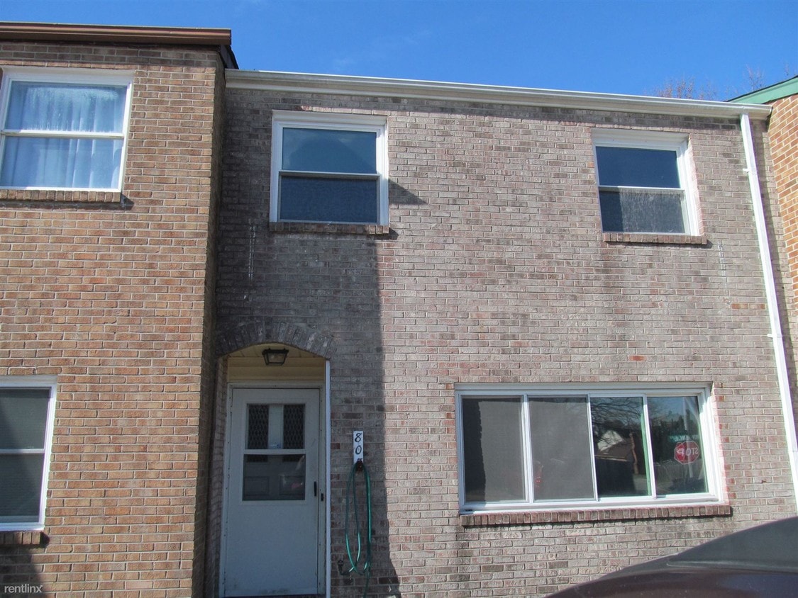 Primary Photo - 803 Sutton Pl