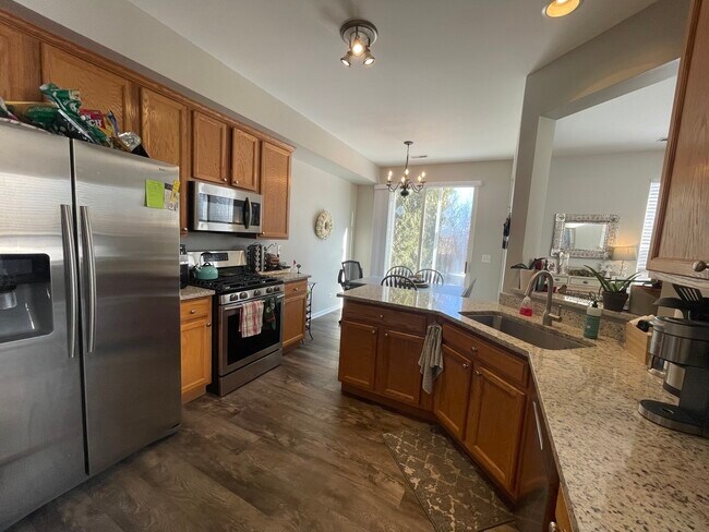 Foto del edificio - 1121 Bromley Ct