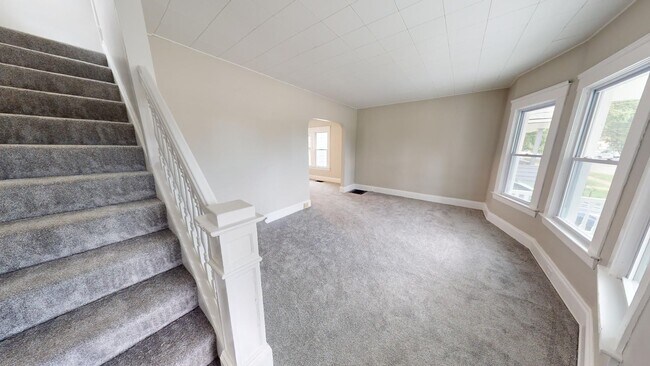 Building Photo - Brooklyn Centre - 3 Bedroom Single Family ...