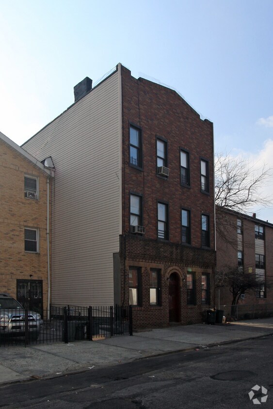 Primary Photo - 1328 Gates Ave