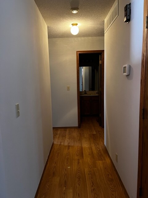 Foto del edificio - 1843 S Red Oaks St