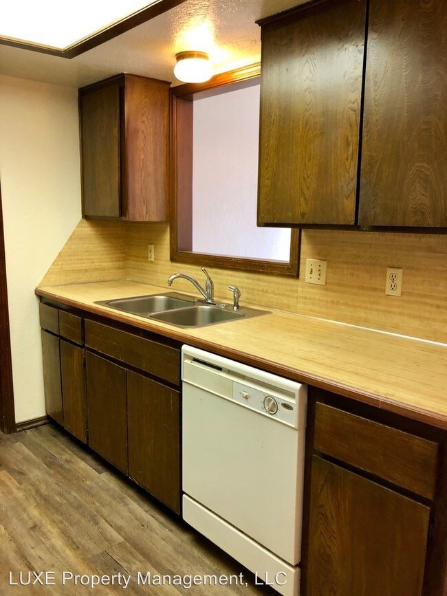 Foto del edificio - 2 br, 2 bath House - 8300 NW 8th