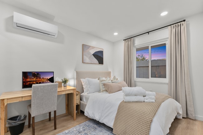 Foto del edificio - 4442 Clairemont Dr