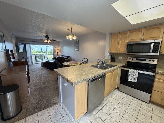 Foto del edificio - 8200 Summerlin Village Cir