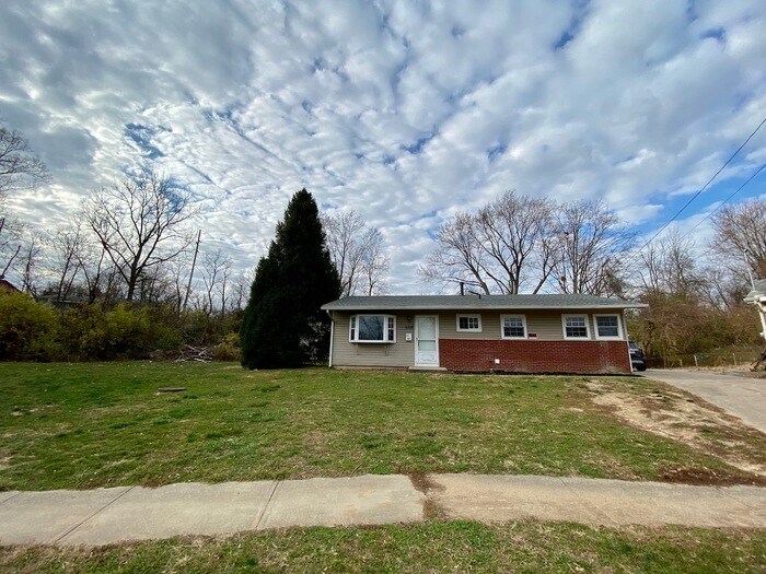Primary Photo - No Stairs! Cute Ranch on Slab!