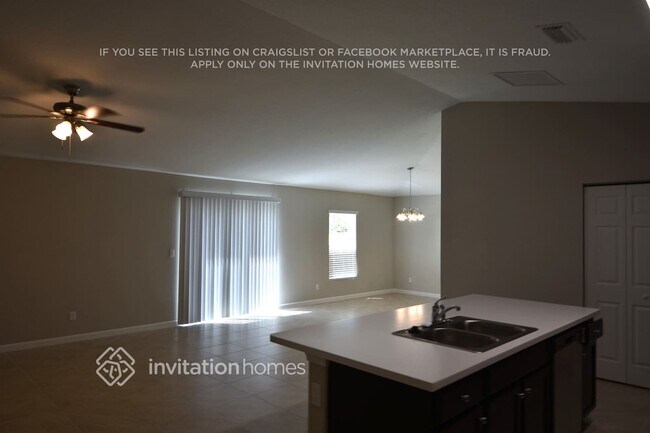 Foto del edificio - 242 SW Airview Ave