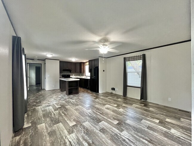 Foto del edificio - 3701 2nd St
