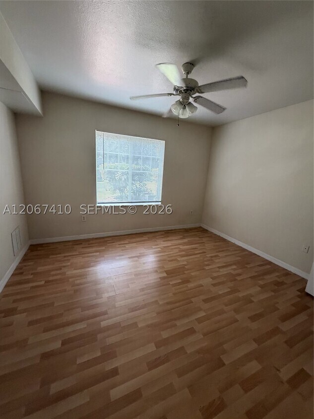 Foto del edificio - 6492 Emerald Dunes Dr