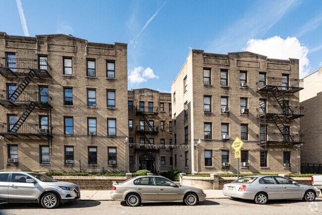 Foto del edificio - 8622-86-30 98th St