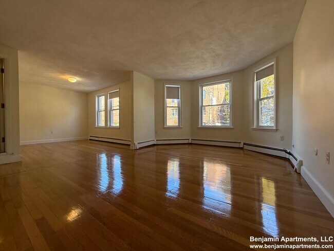 Foto del edificio - 316 Tappan St