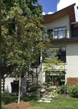 Building Photo - 358 11th St E