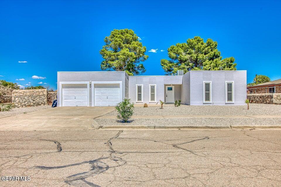 Foto principal - 14841 Kingston Rd