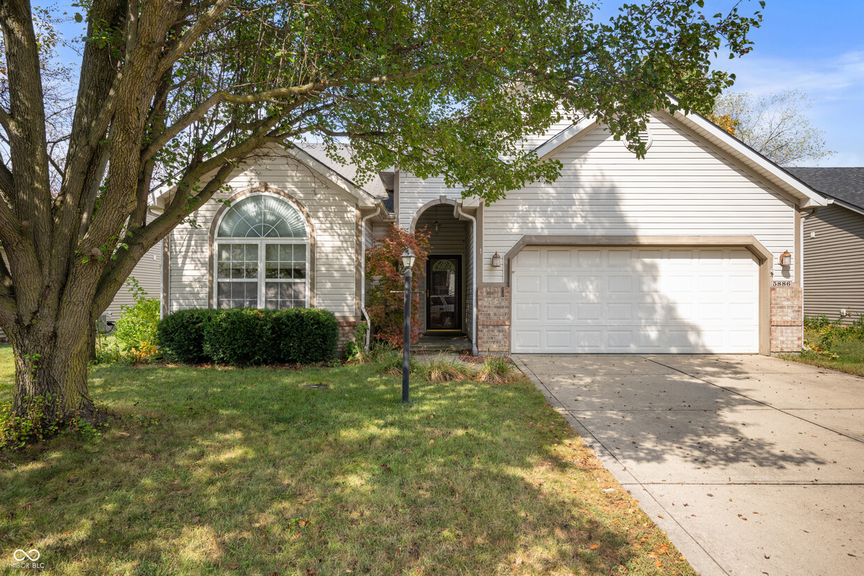 Foto principal - 5886 Hollow Oak Trail