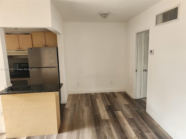 Foto del edificio - 7505 SW 82nd St