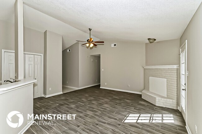 Foto del edificio - 7145 Peppermill Ln