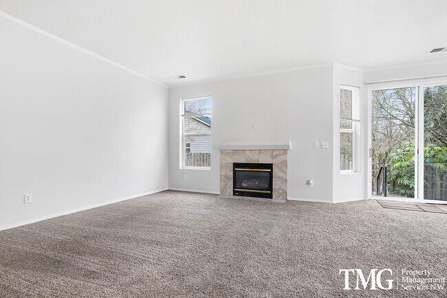 Building Photo - **Move-in Special - December Free Rent** - Corner Home with 3 beds and 2 baths in the Westridge P...