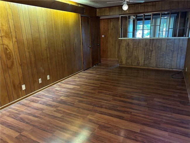 Foto del edificio - 331 S 7th St