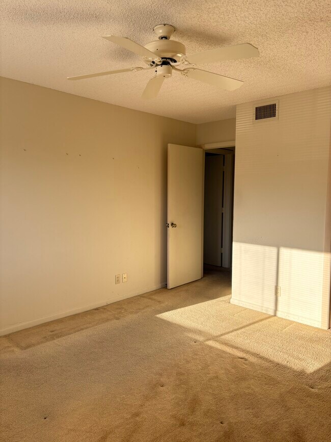 Foto del edificio - 503 Shady Pine Way