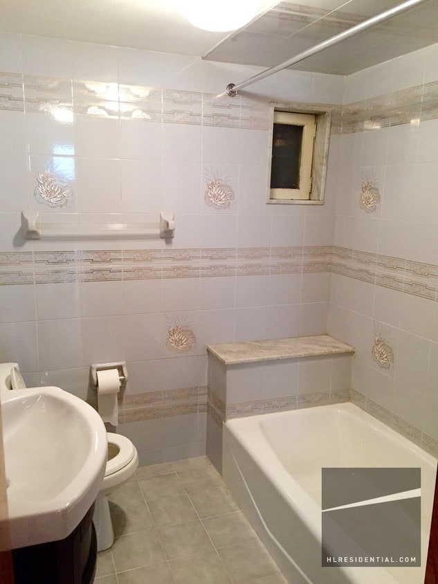 Building Photo - 3316 28th Ave