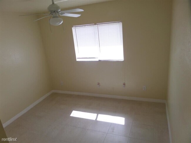 Building Photo - 3 br, 2 bath House - 1062 Harwood Ave S